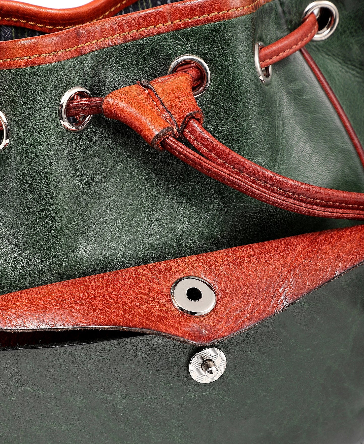 Snapper Convertible Bucket Crossbody